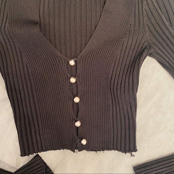 Urban Outfitters Pearl Button Up - Picture 6 of 7